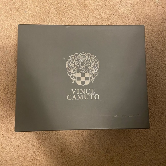 Vince Camuto heals size 10. Worn once. - Picture 4 of 4